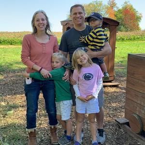 Meet your Posher, Kim